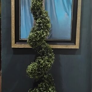 4 FOOT Elegant Green Faux Topiary Spiral